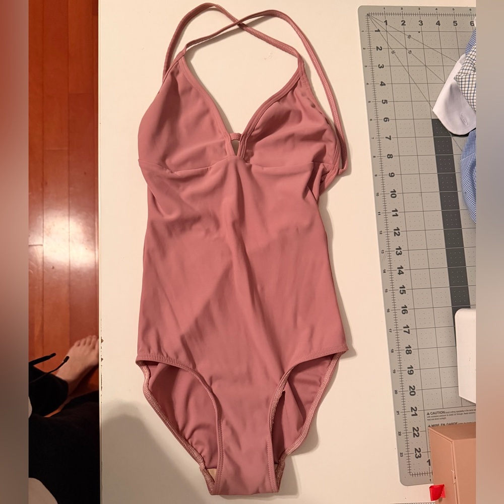 Eleve leotard size medium